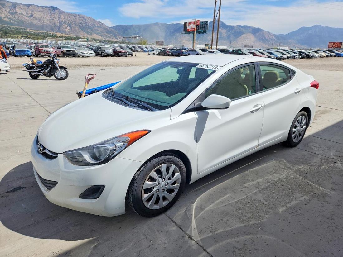 2013 HYUNDAI ELANTRA