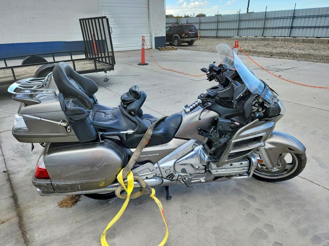 2006 HONDA GL1800