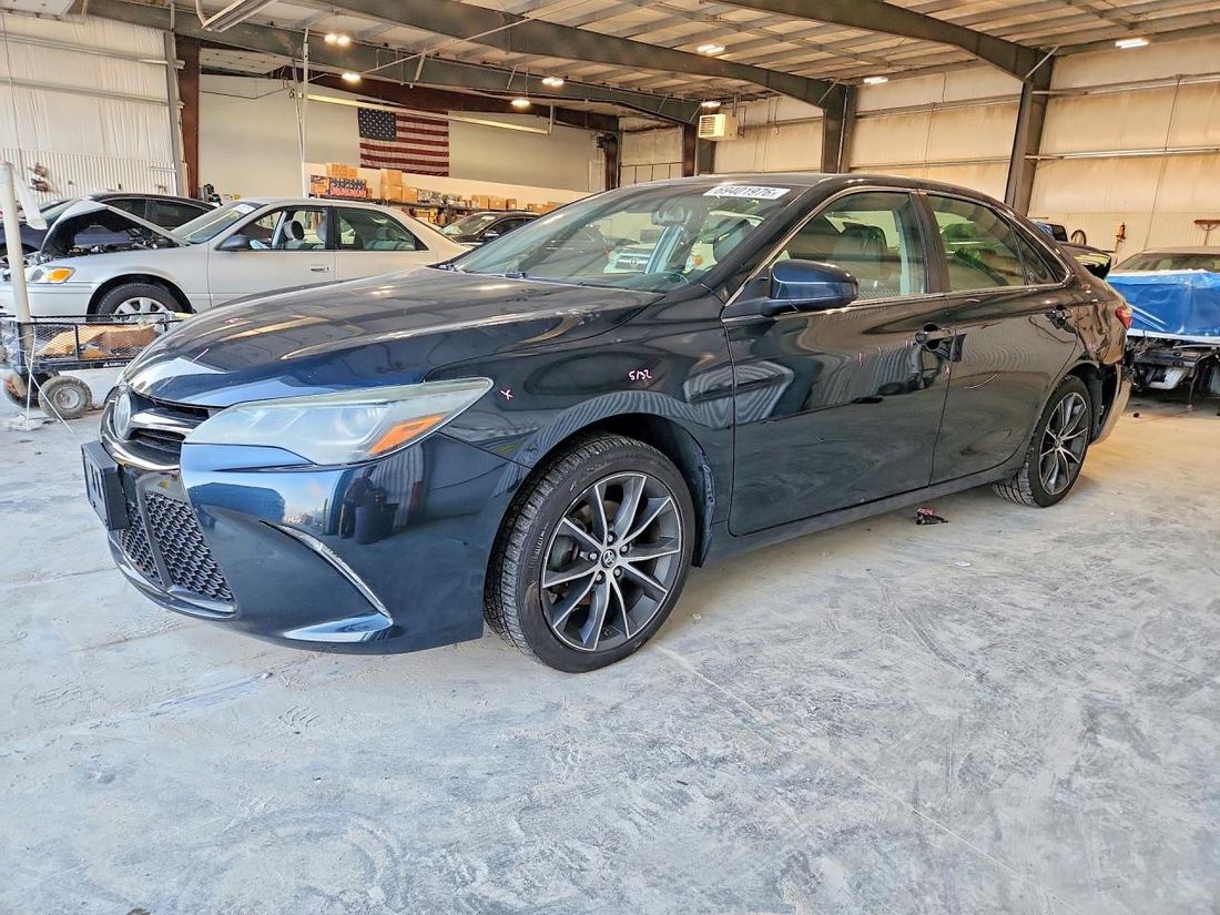 2015 TOYOTA CAMRY