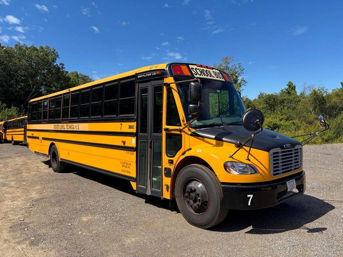 2015 FREIGHTLINER CHASSIS