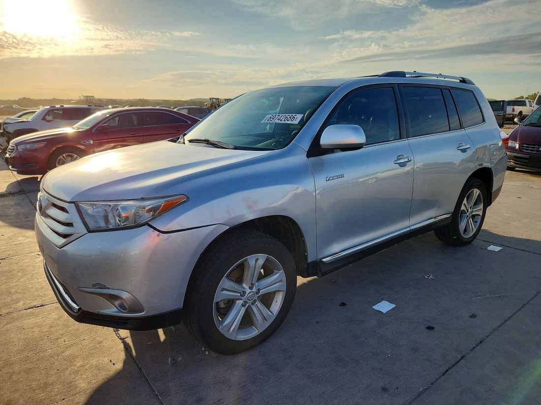 2012 TOYOTA HIGHLANDER