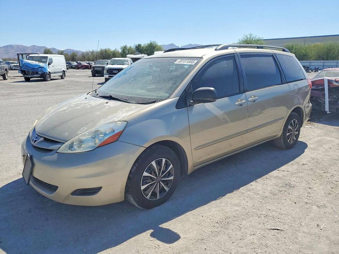2010 TOYOTA SIENNA