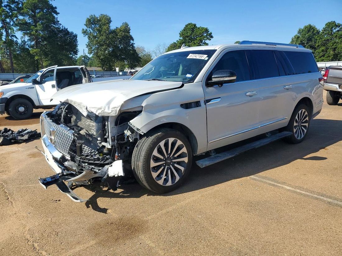 2024 LINCOLN NAVIGATOR