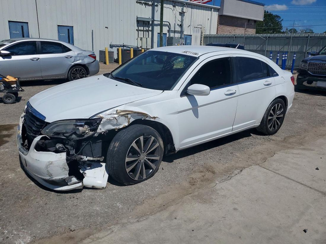2013 CHRYSLER 200