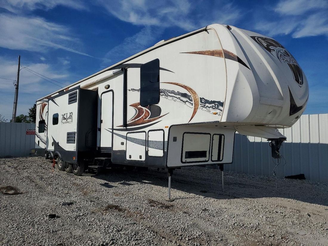 2014 FOREST RIVER XLR THUNDE