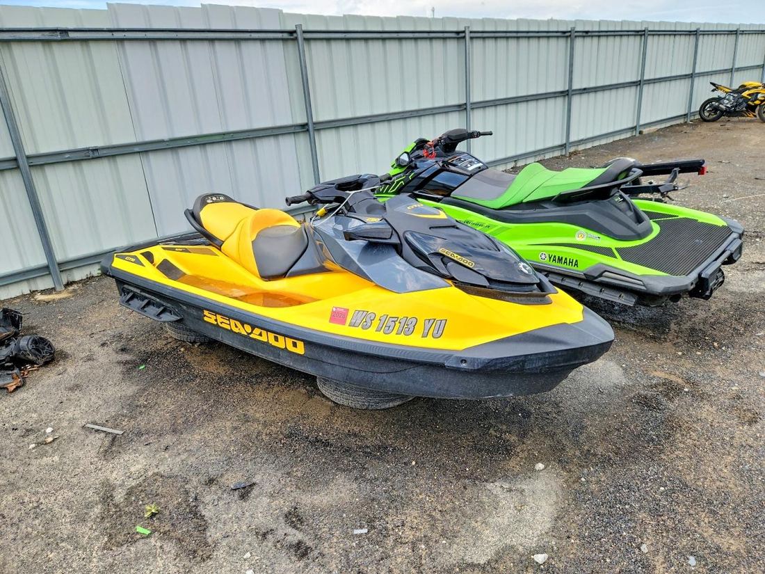 2022 SEA-DOO JET SKI