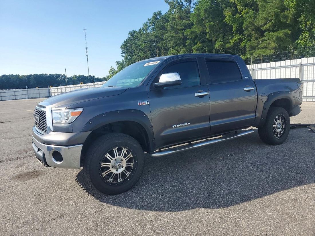 2011 TOYOTA TUNDRA