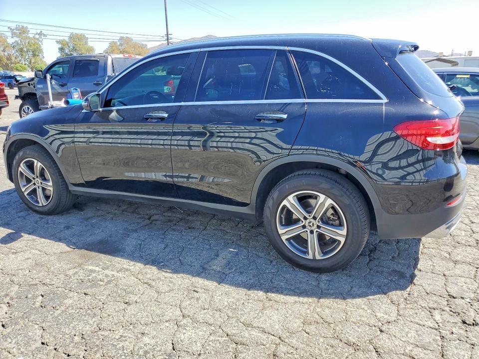 2016 MERCEDES-BENZ GLC