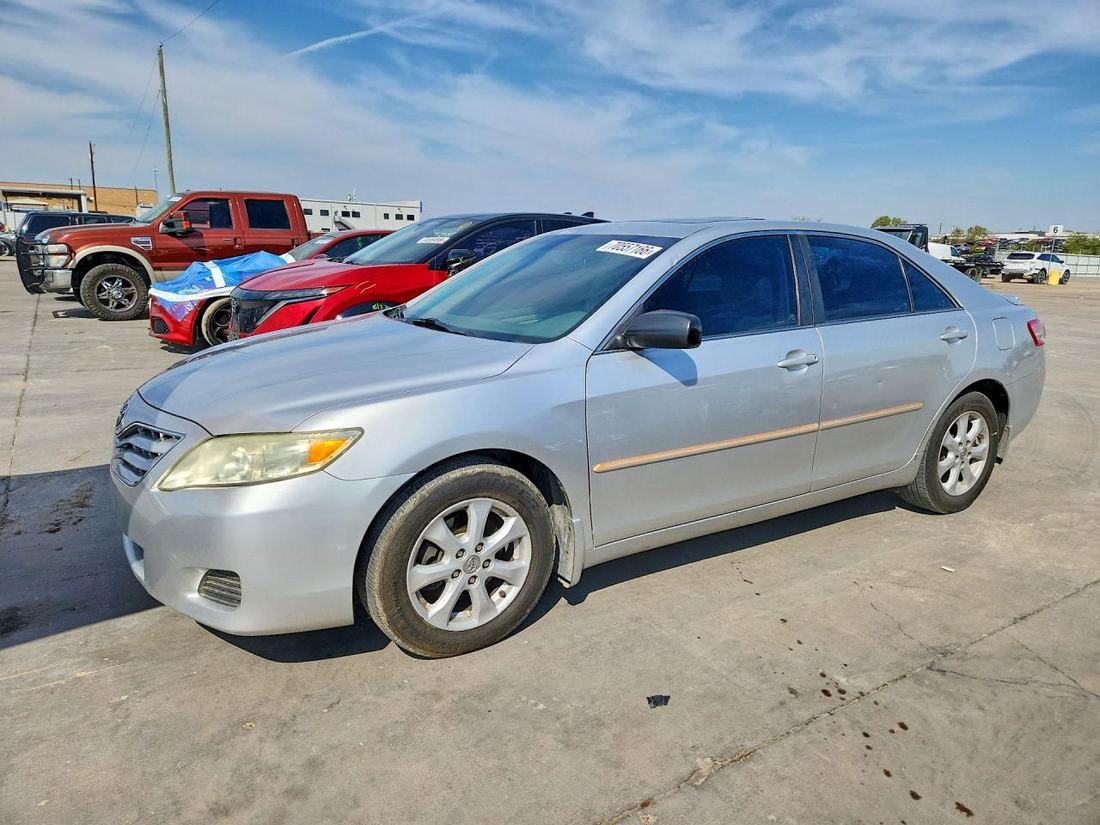 2011 TOYOTA CAMRY