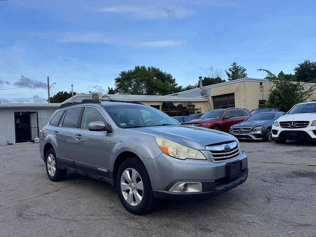 2011 SUBARU OUTBACK