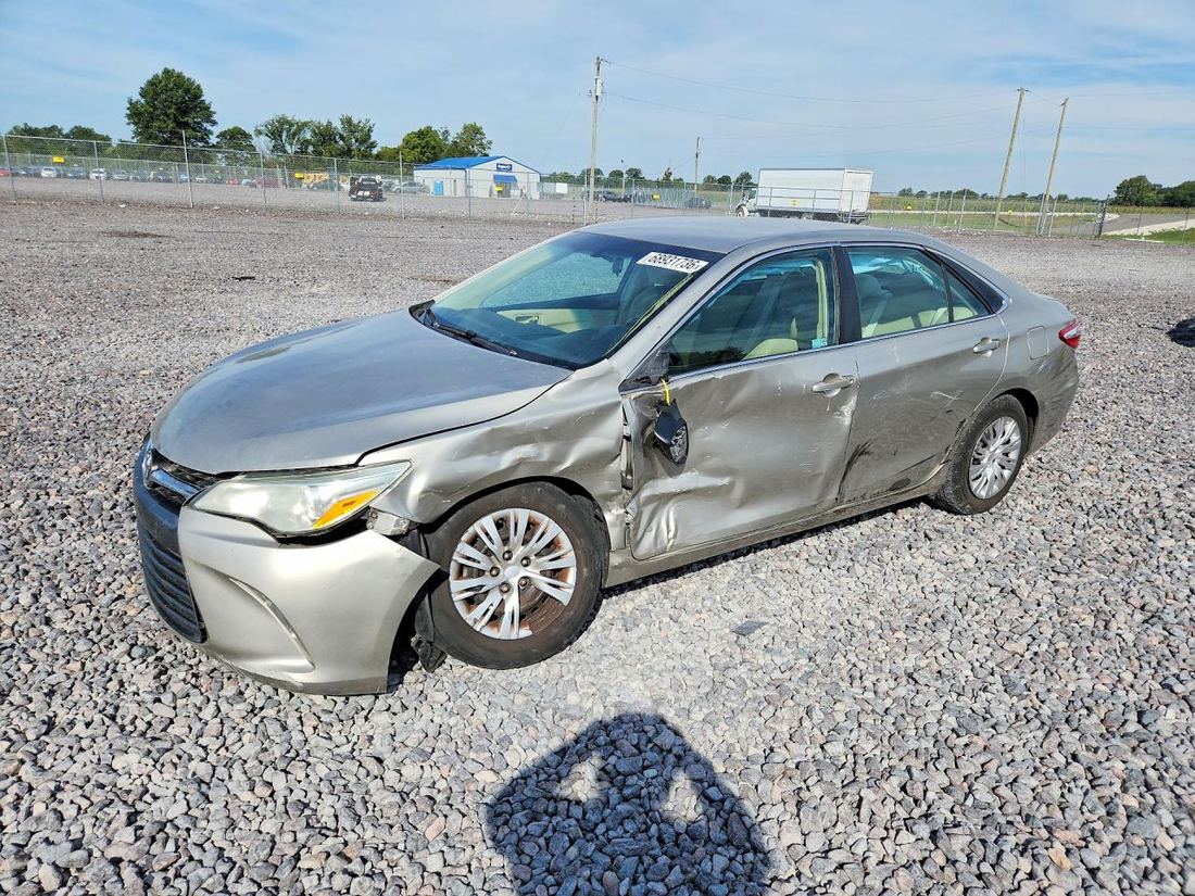 2016 TOYOTA CAMRY