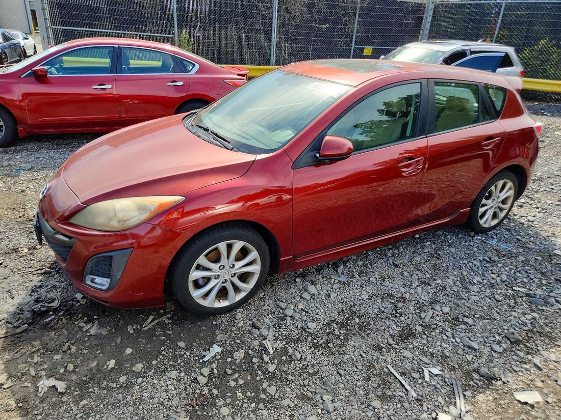 2011 MAZDA 3