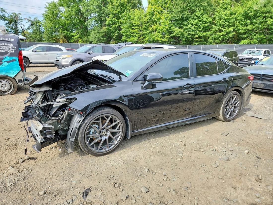 2025 TOYOTA CAMRY