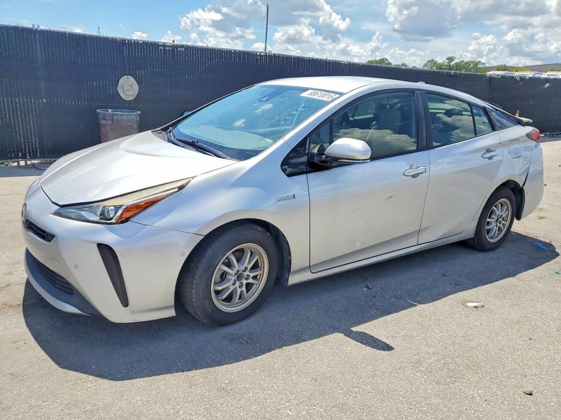 2019 TOYOTA PRIUS