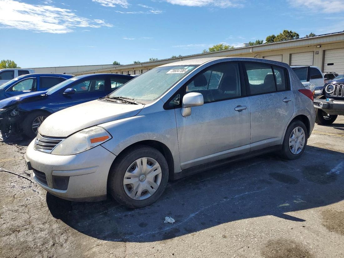 2011 NISSAN VERSA
