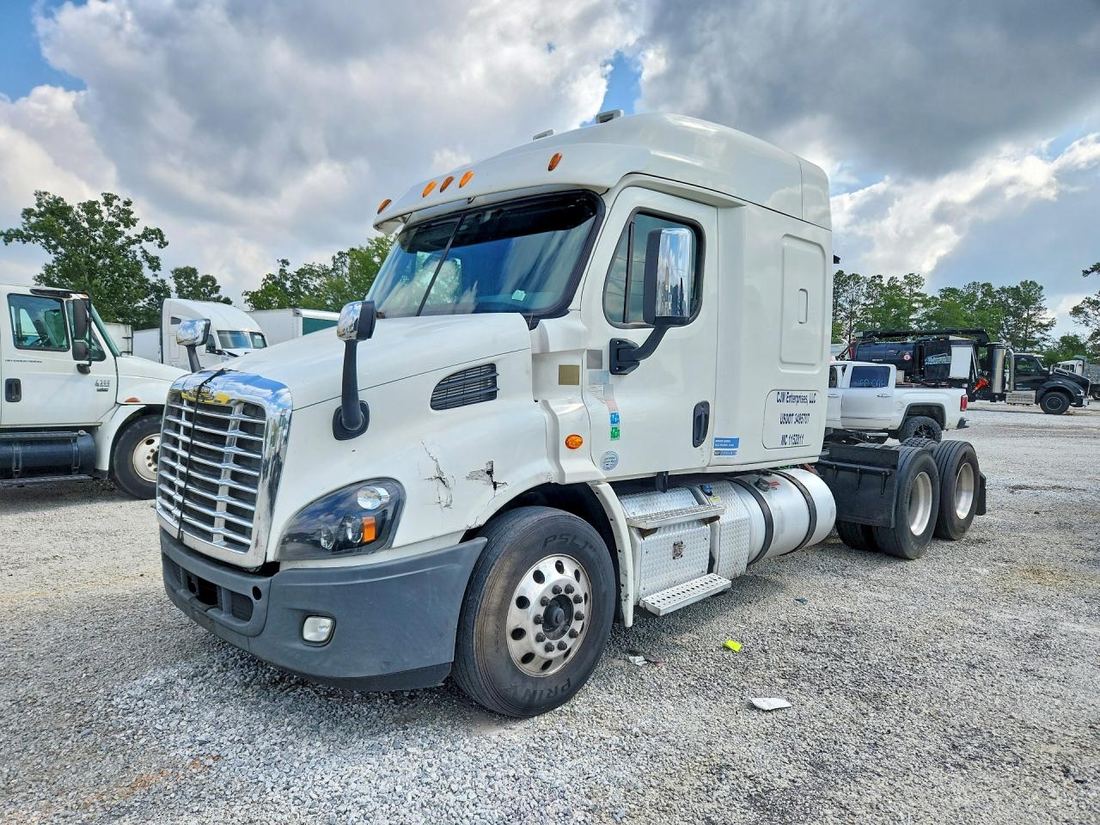 2014 FREIGHTLINER CASCADIA 113