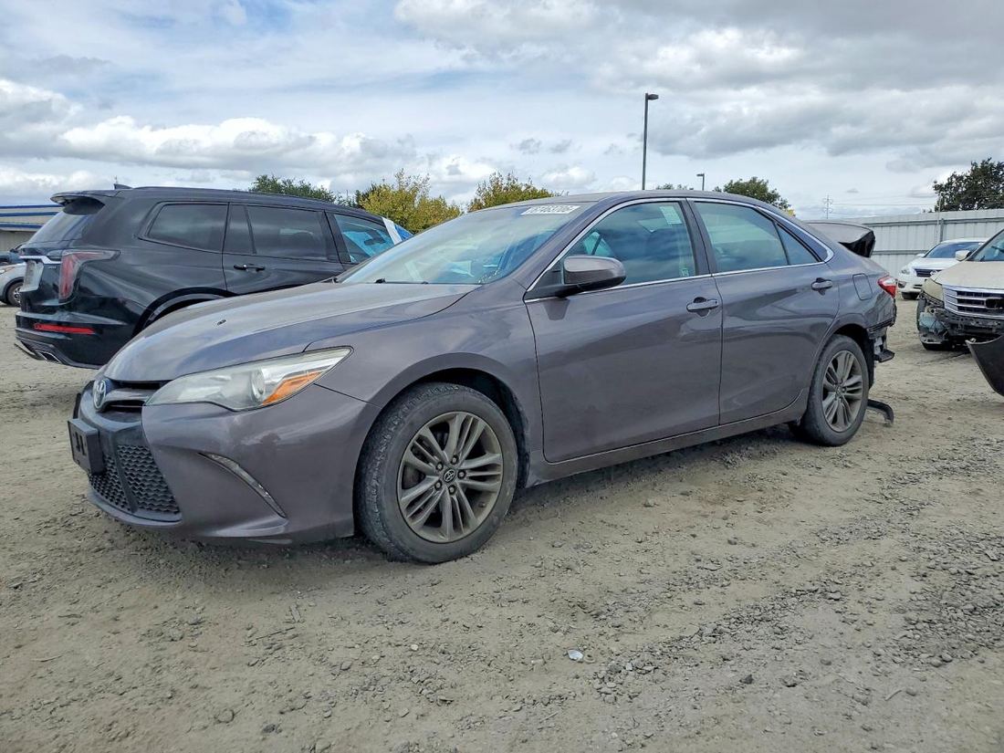 2017 TOYOTA CAMRY