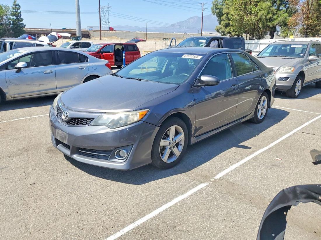 2014 TOYOTA CAMRY