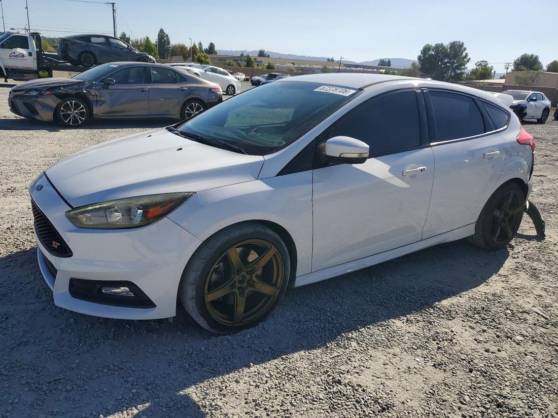2016 FORD FOCUS