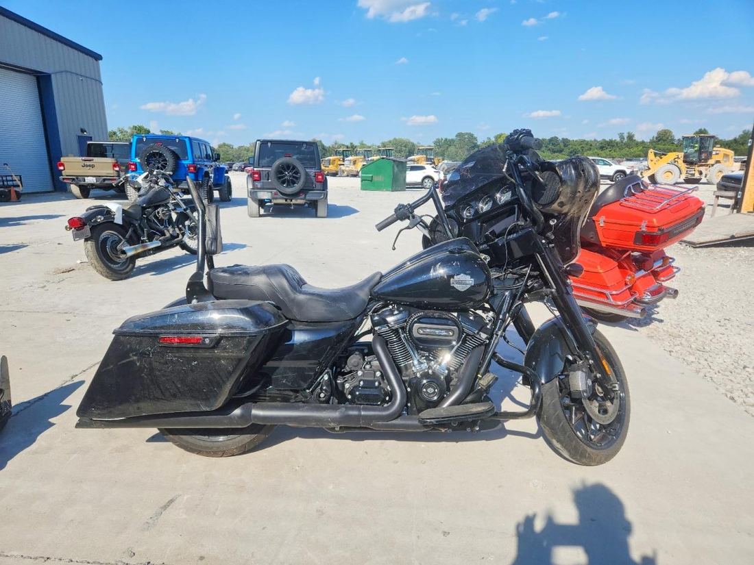 2023 HARLEY-DAVIDSON FLHXS