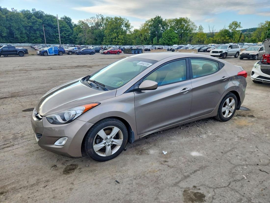 2013 HYUNDAI ELANTRA