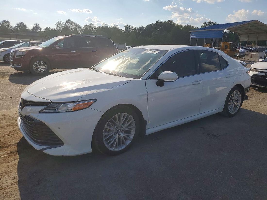 2018 TOYOTA CAMRY