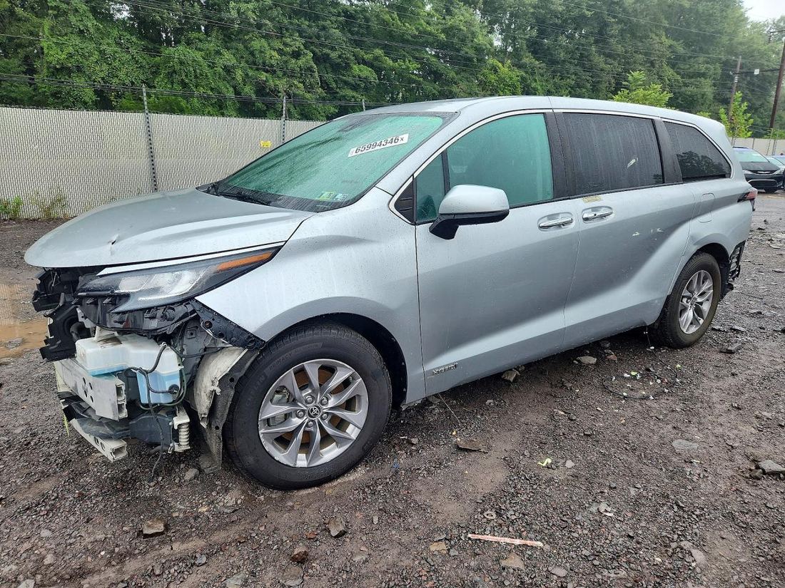2021 TOYOTA SIENNA