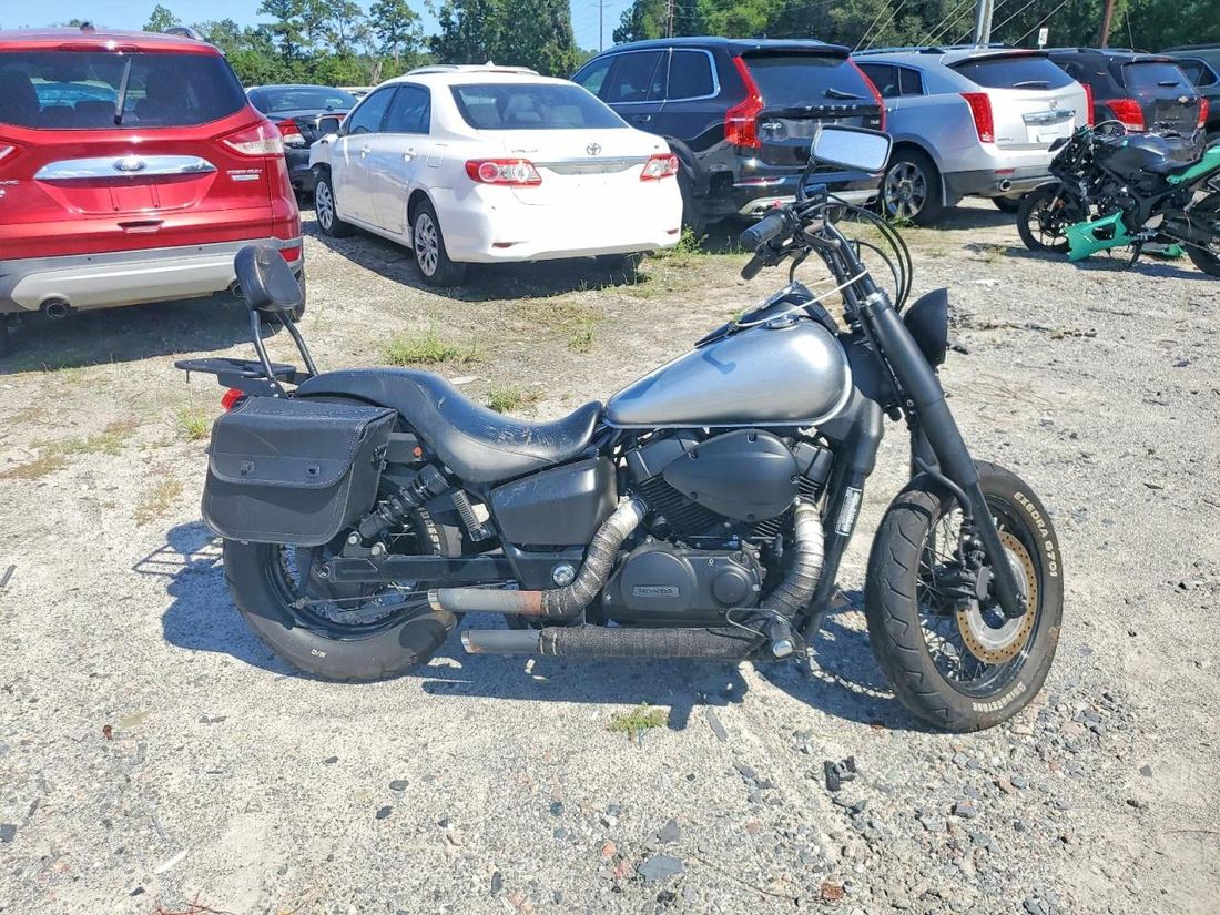 2015 HONDA VT750