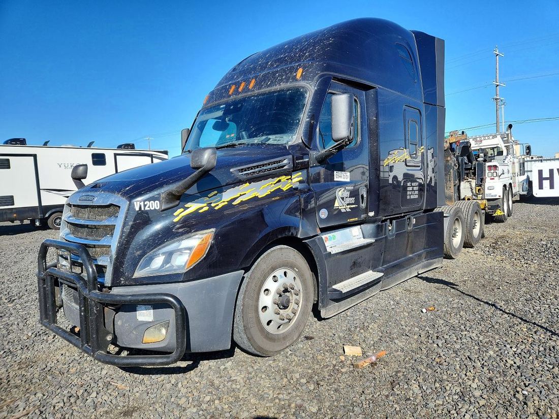 2021 FREIGHTLINER CASCADIA 126