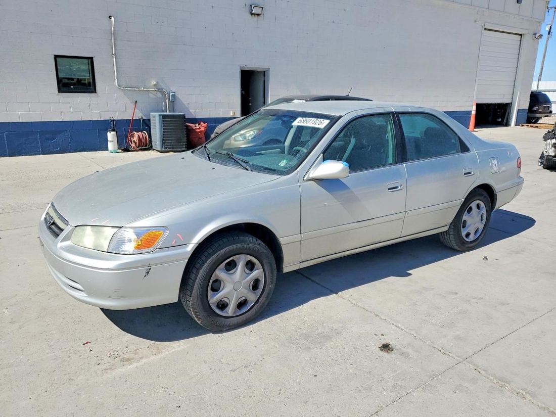2001 TOYOTA CAMRY