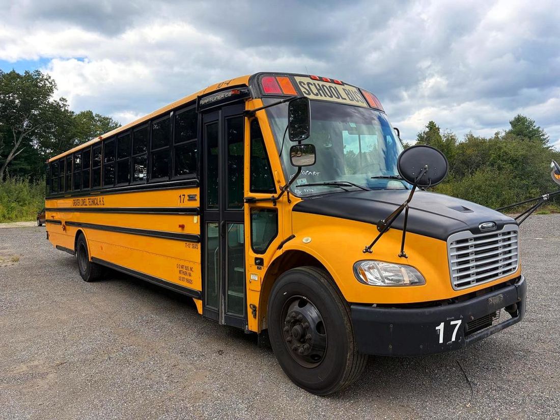2015 FREIGHTLINER CHASSIS