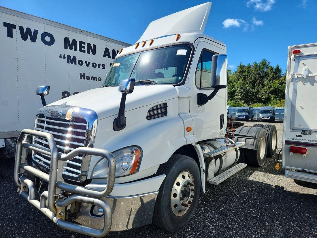 2016 FREIGHTLINER CASCADIA 113