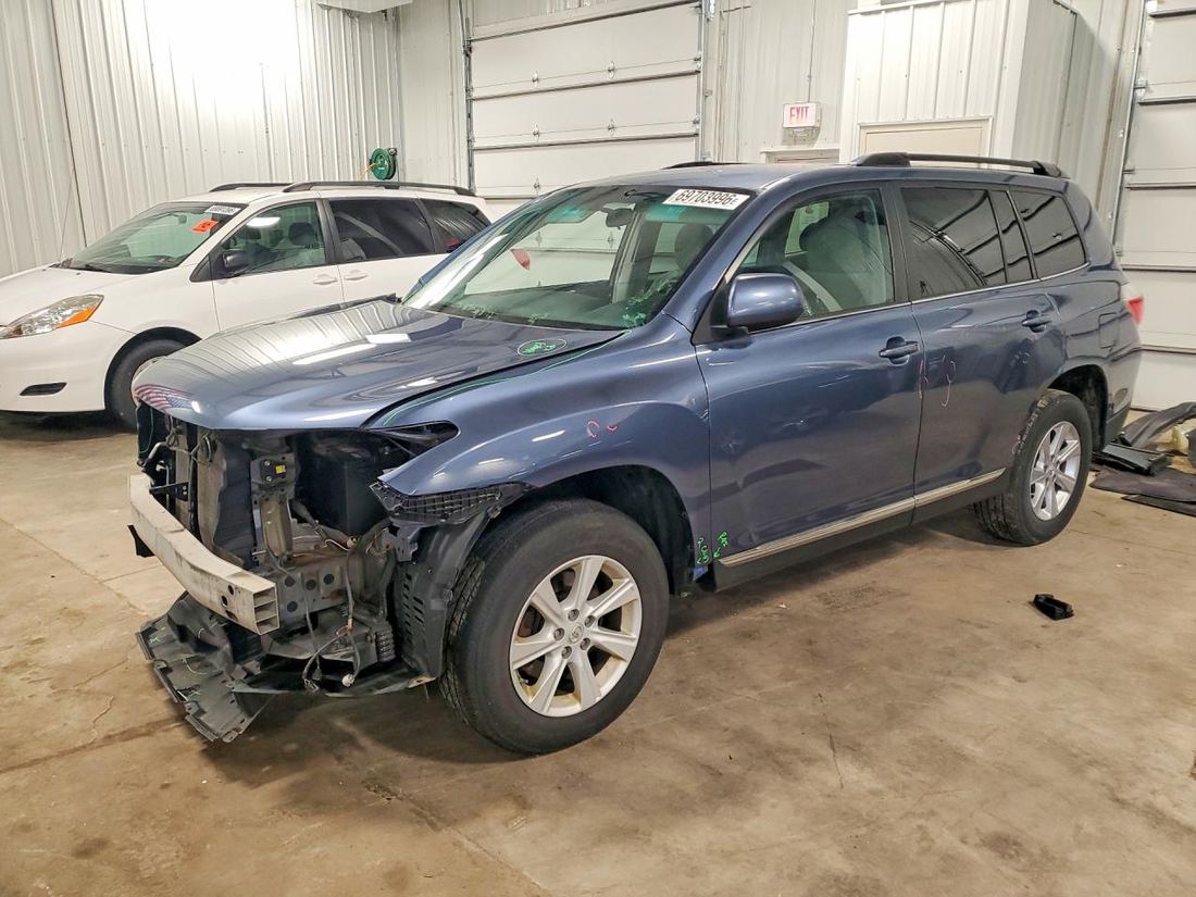 2013 TOYOTA HIGHLANDER