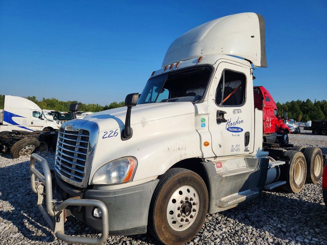2018 FREIGHTLINER CASCADIA 125