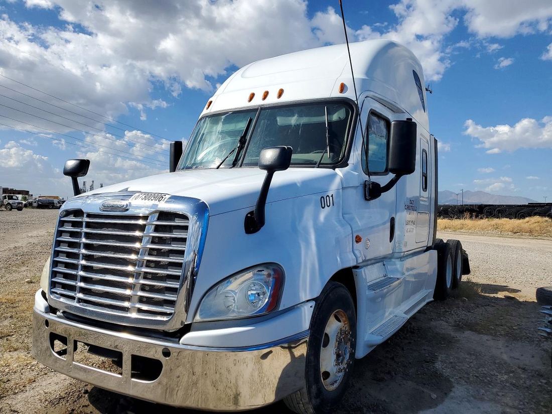 2017 FREIGHTLINER CASCADIA 125