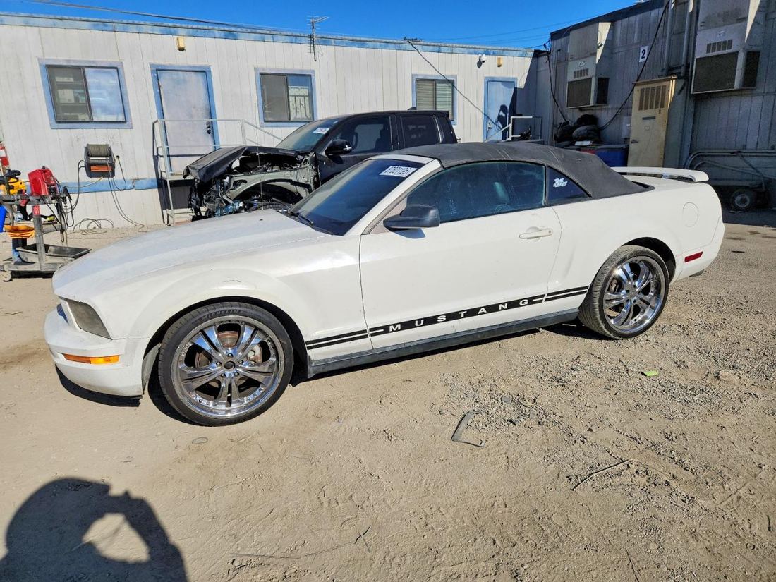 2005 FORD MUSTANG