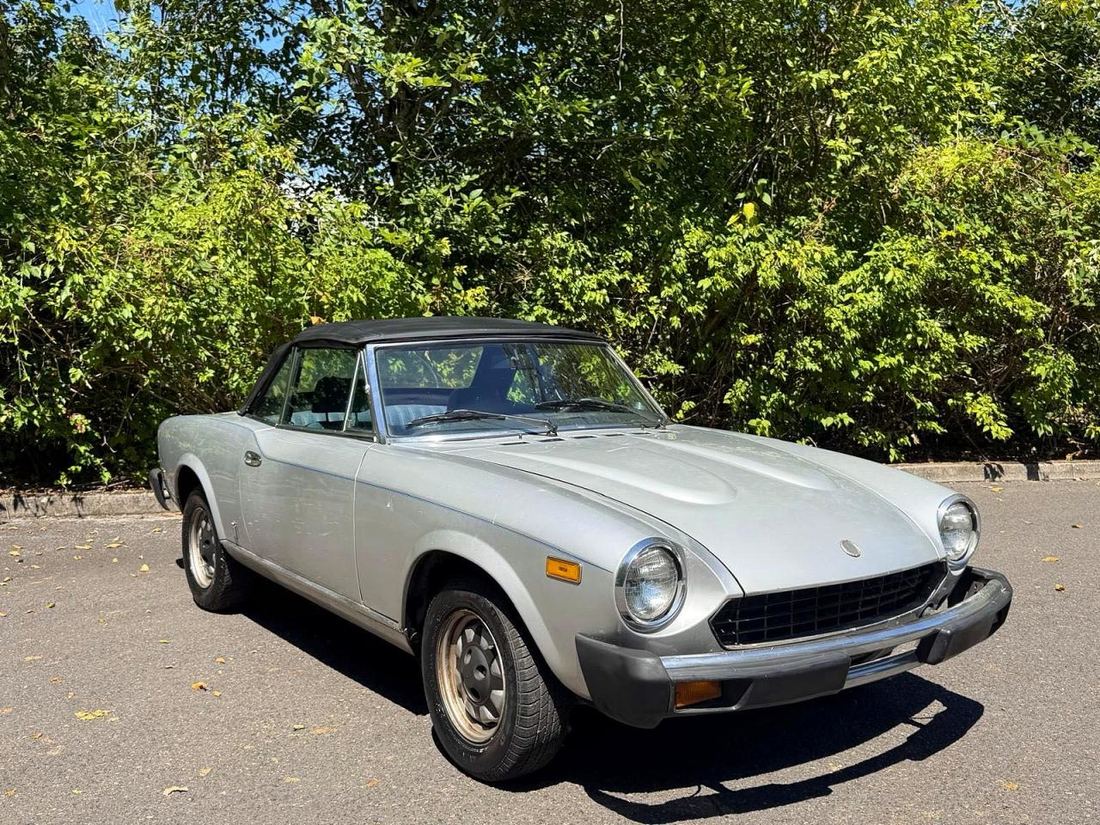 1980 FIAT 124 SPIDER