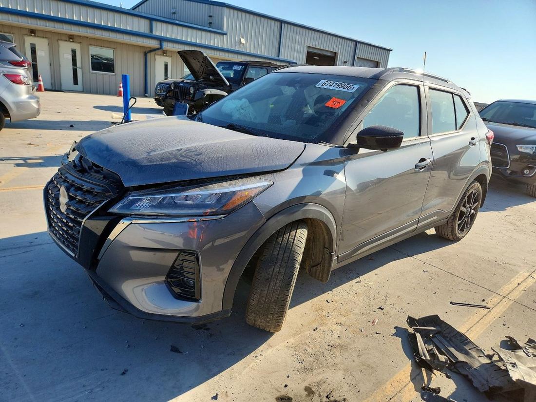 2023 NISSAN KICKS