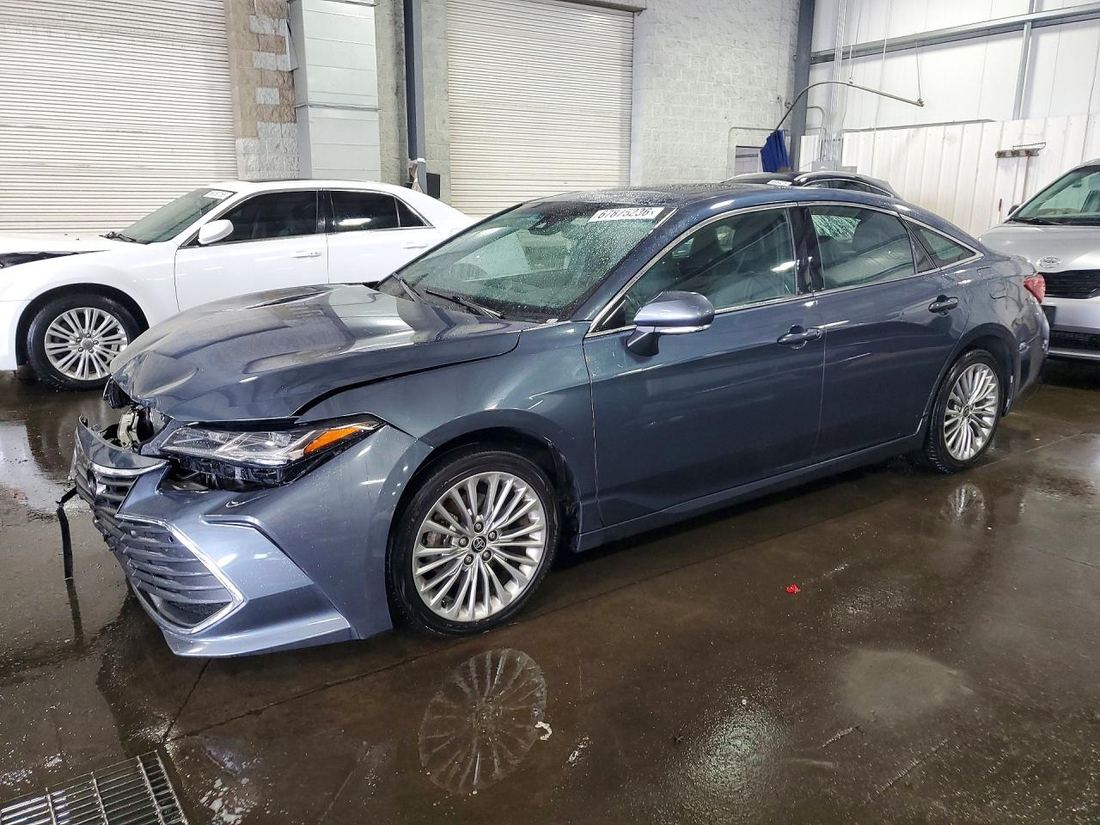 2022 TOYOTA AVALON