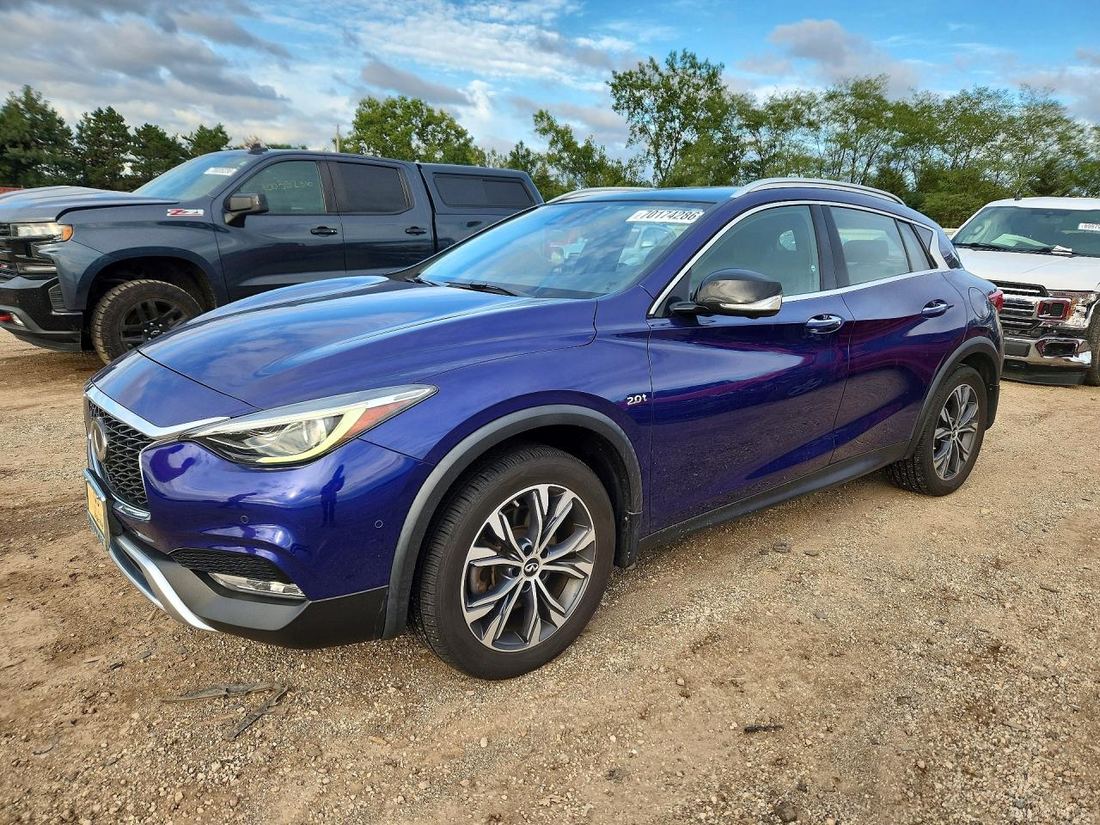2017 INFINITI QX30