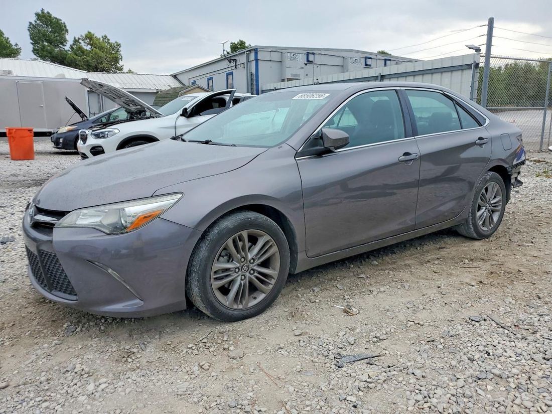 2016 TOYOTA CAMRY