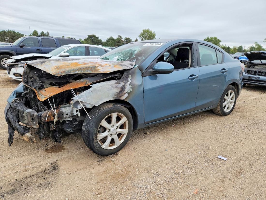 2011 MAZDA 3