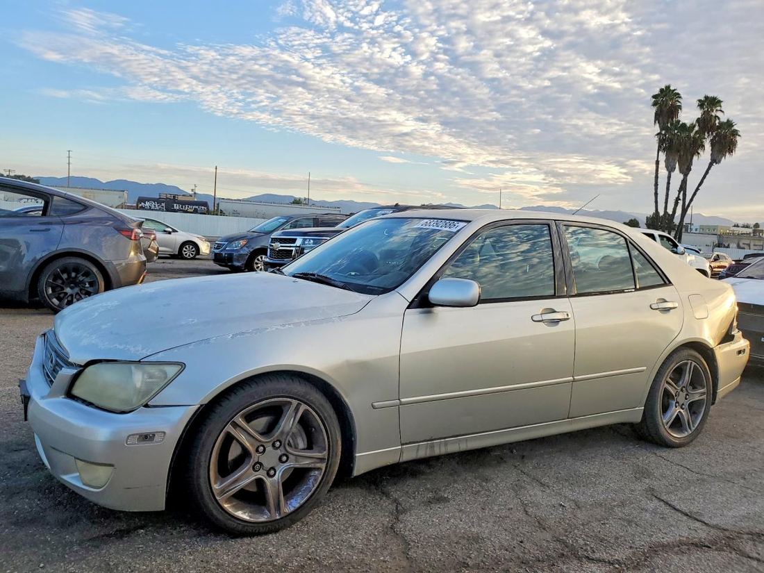2001 LEXUS IS
