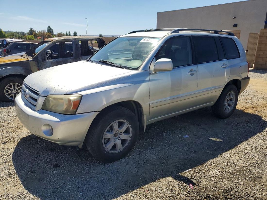2005 TOYOTA HIGHLANDER