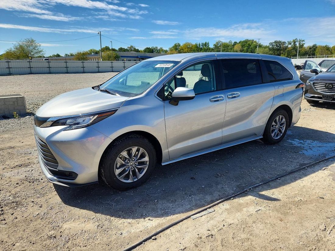 2022 TOYOTA SIENNA