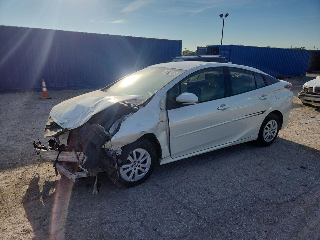 2016 TOYOTA PRIUS