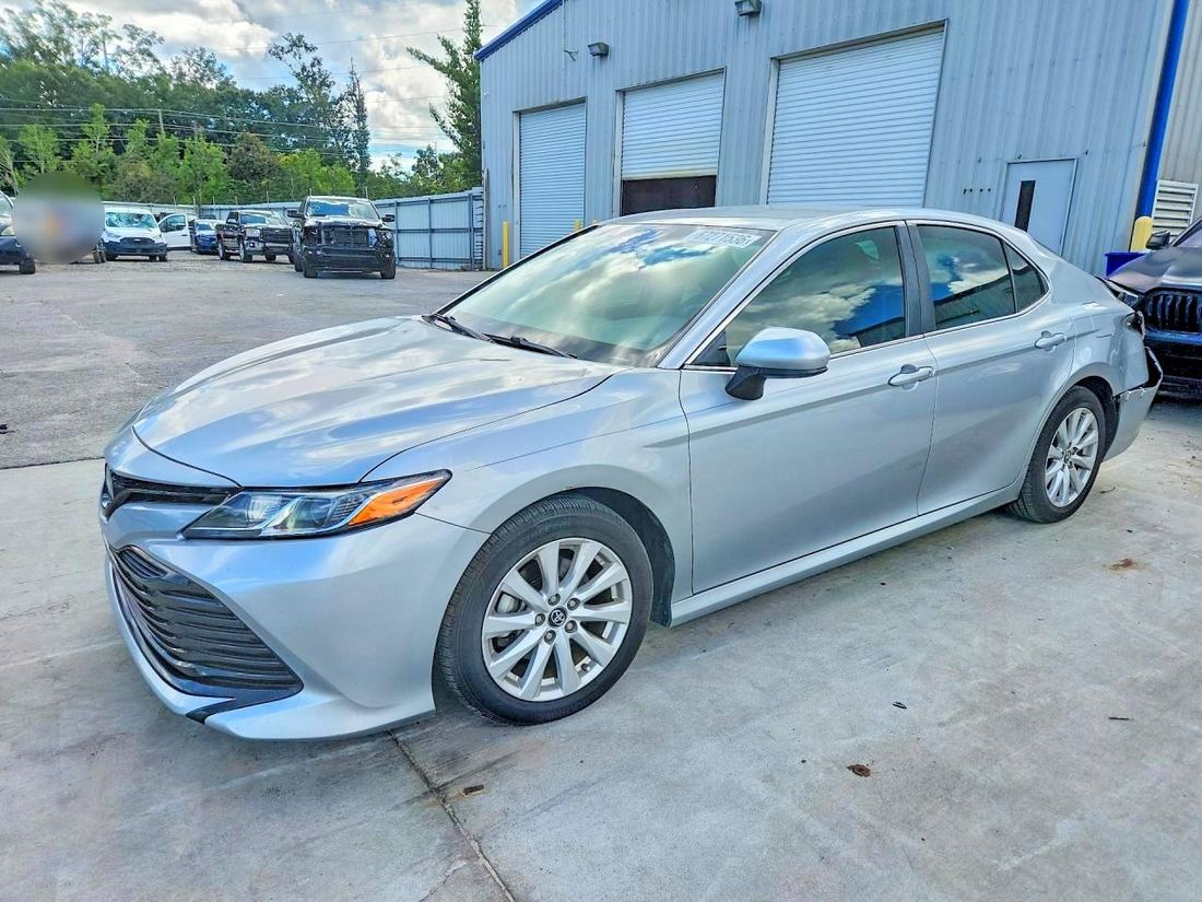 2018 TOYOTA CAMRY