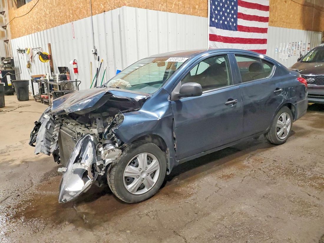 2015 NISSAN VERSA