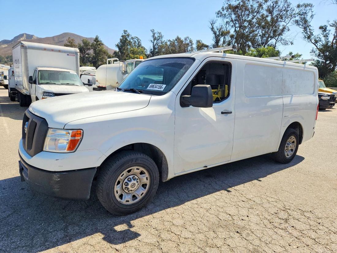 2016 NISSAN NV