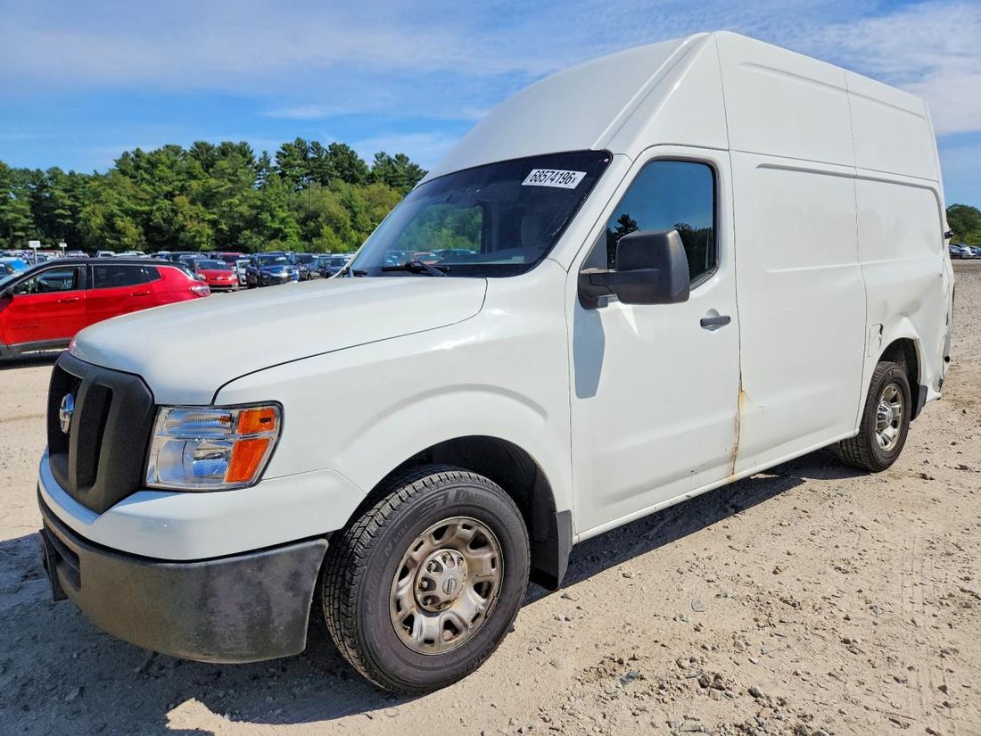 2017 NISSAN NV